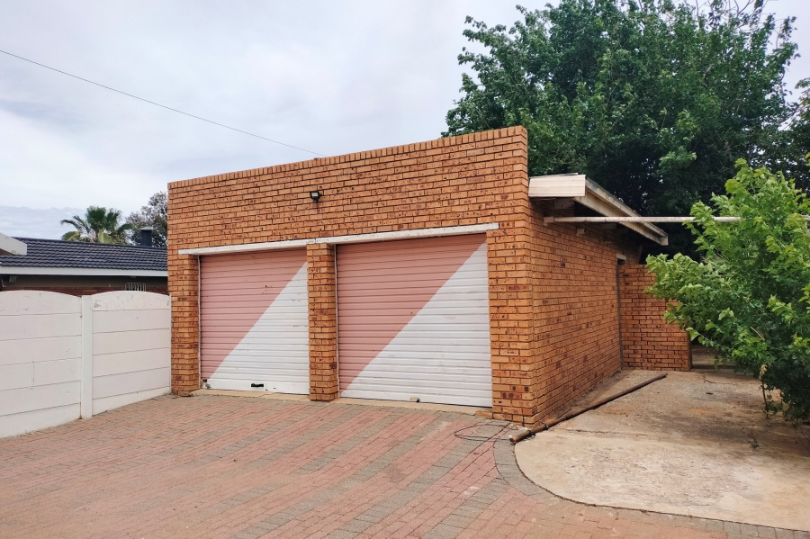 3 Bedroom Property for Sale in Jan Cillierspark Free State